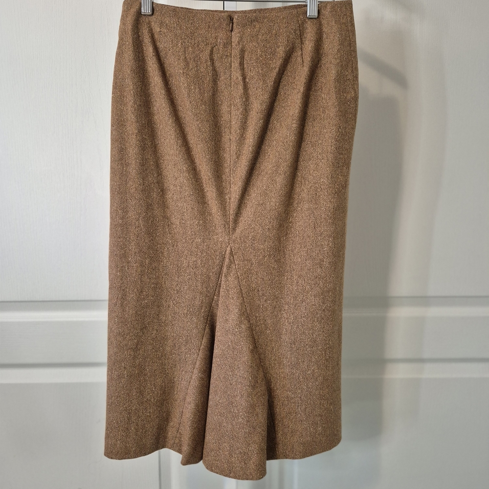 Wool/Silk Skirt With MatchingJacket, Embellished With Leather Details | US 8